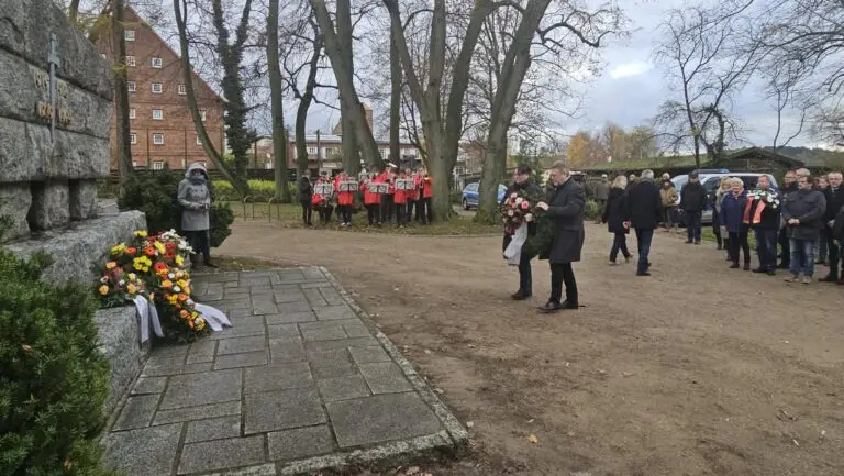 Volkstrauertag 17.11.2024 Waren (Müritz)